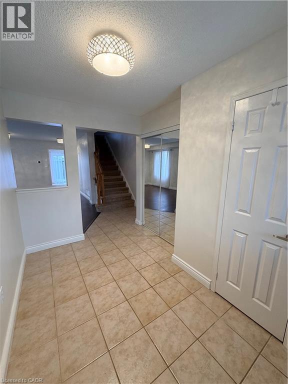 231 Sherwood Road, Milton, Ontario  L9T 7C1 - Photo 4 - 40792980