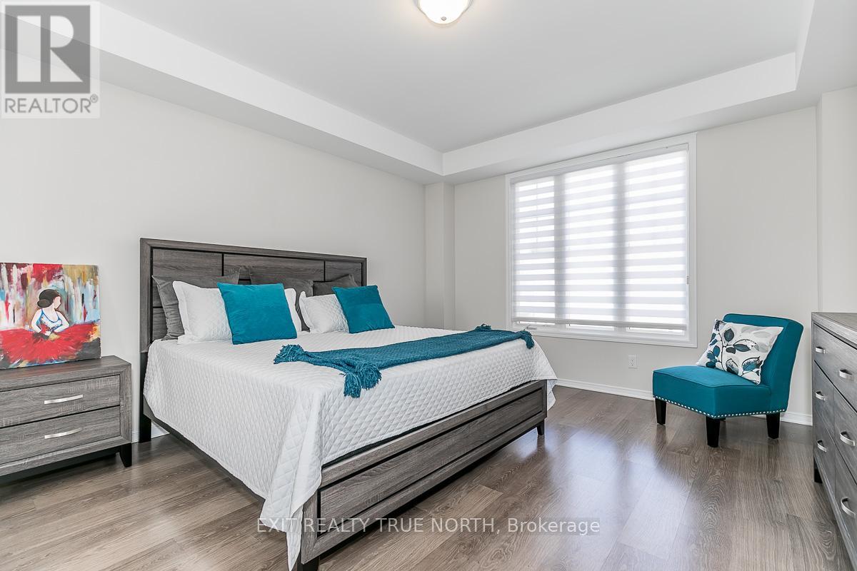 47 Marina Village Drive, Georgian Bay, Ontario  L0K 1S0 - Photo 18 - X12459469