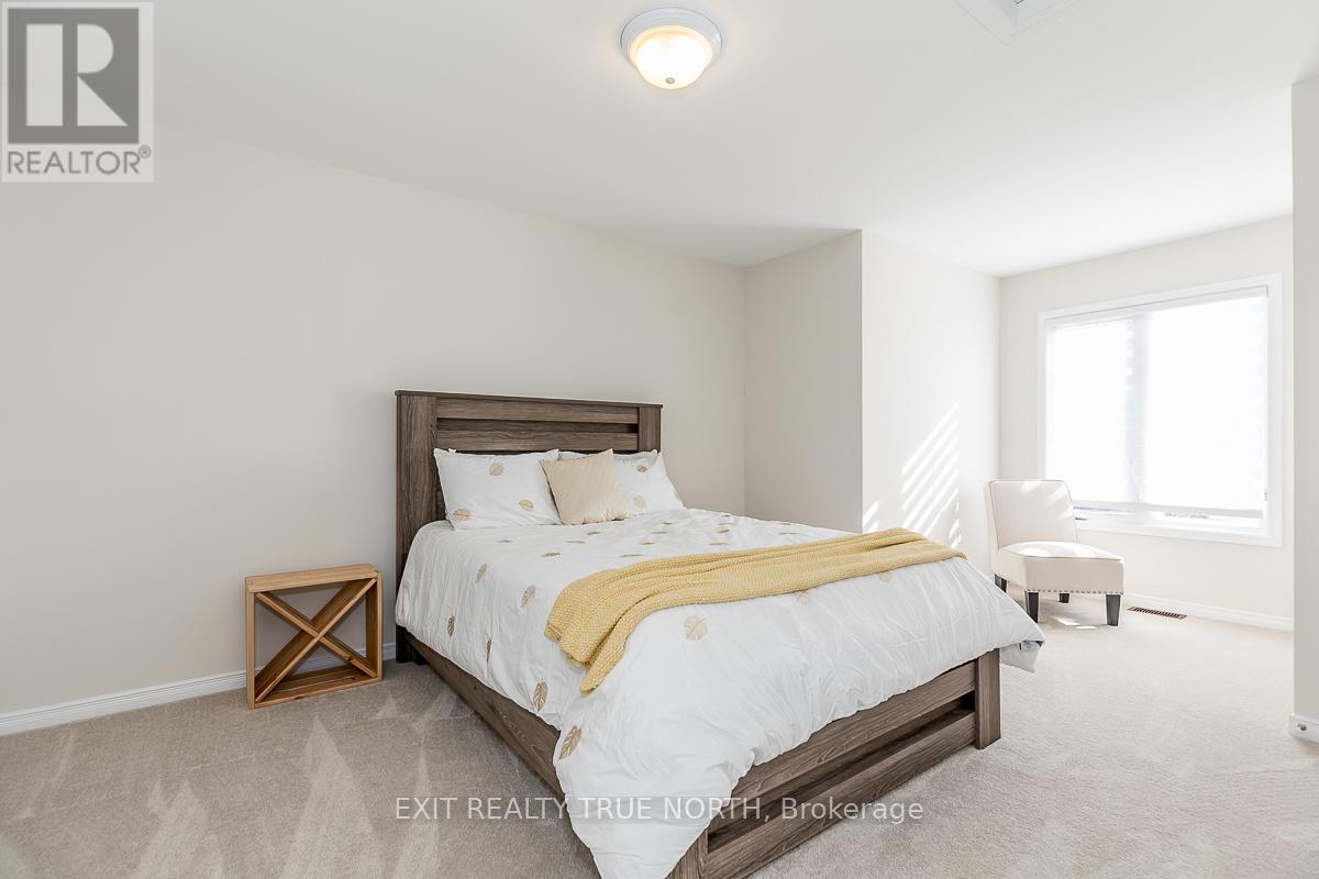 47 Marina Village Drive, Georgian Bay, Ontario  L0K 1S0 - Photo 27 - X12459469