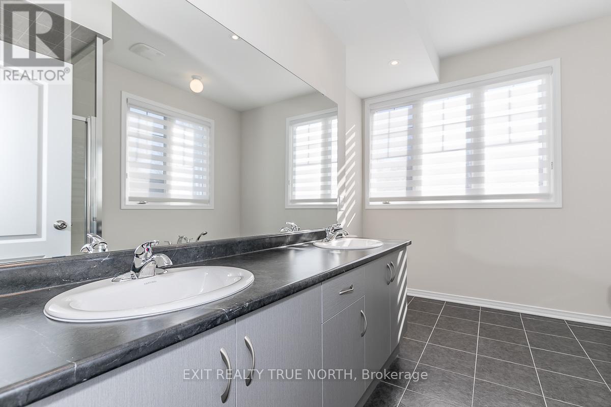 47 Marina Village Drive, Georgian Bay, Ontario  L0K 1S0 - Photo 21 - X12459469