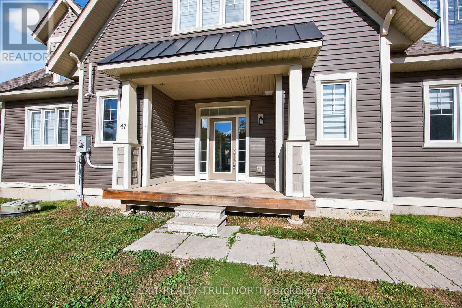 47 Marina Village Drive, Georgian Bay, Ontario  L0K 1S0 - Photo 5 - X12459469