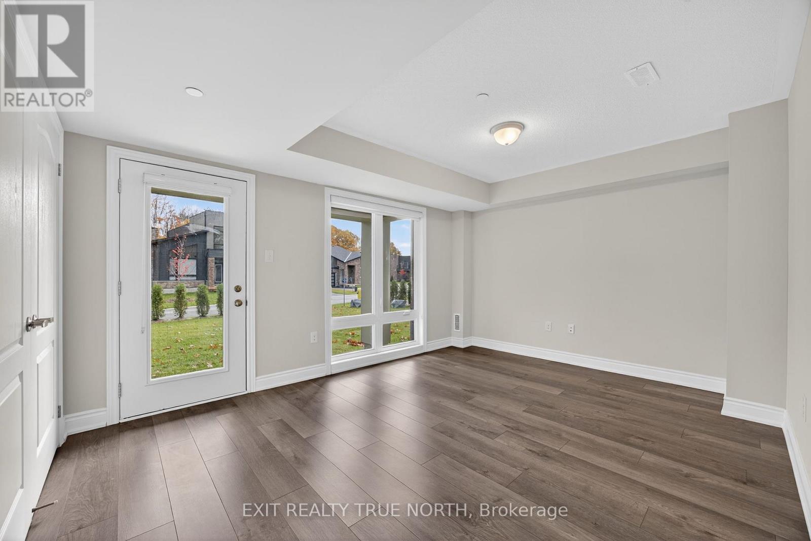 123 Marina Village Drive, Georgian Bay, Ontario  L0K 1S0 - Photo 4 - X12482196