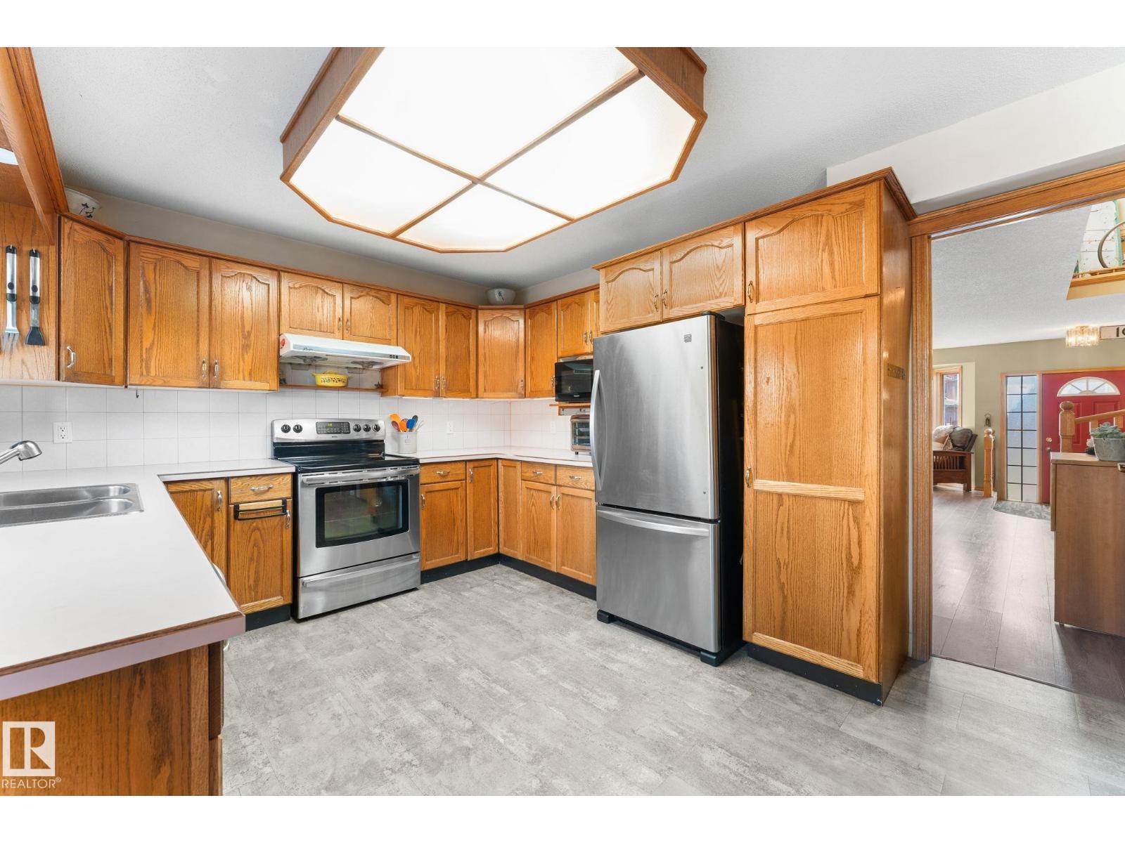 6018 156 Av Nw, Edmonton, Alberta  T5Y 2M8 - Photo 9 - E4462208