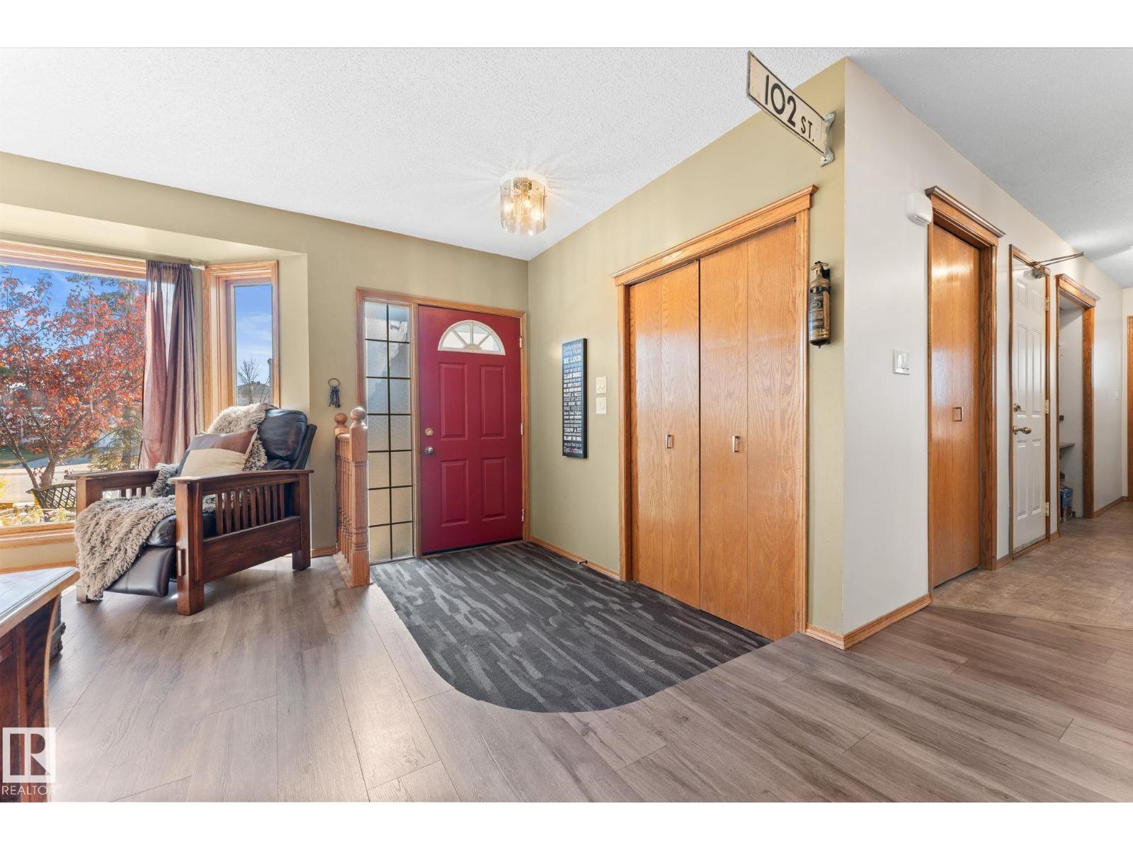 6018 156 Av Nw, Edmonton, Alberta  T5Y 2M8 - Photo 2 - E4462208