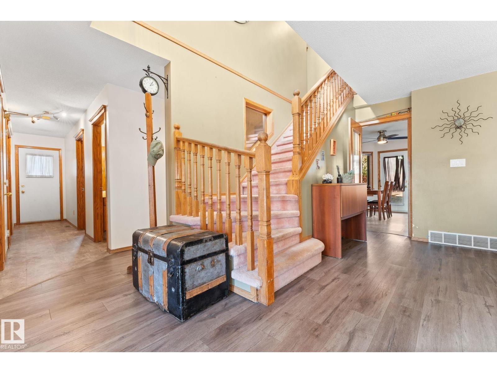 6018 156 Av Nw, Edmonton, Alberta  T5Y 2M8 - Photo 3 - E4462208