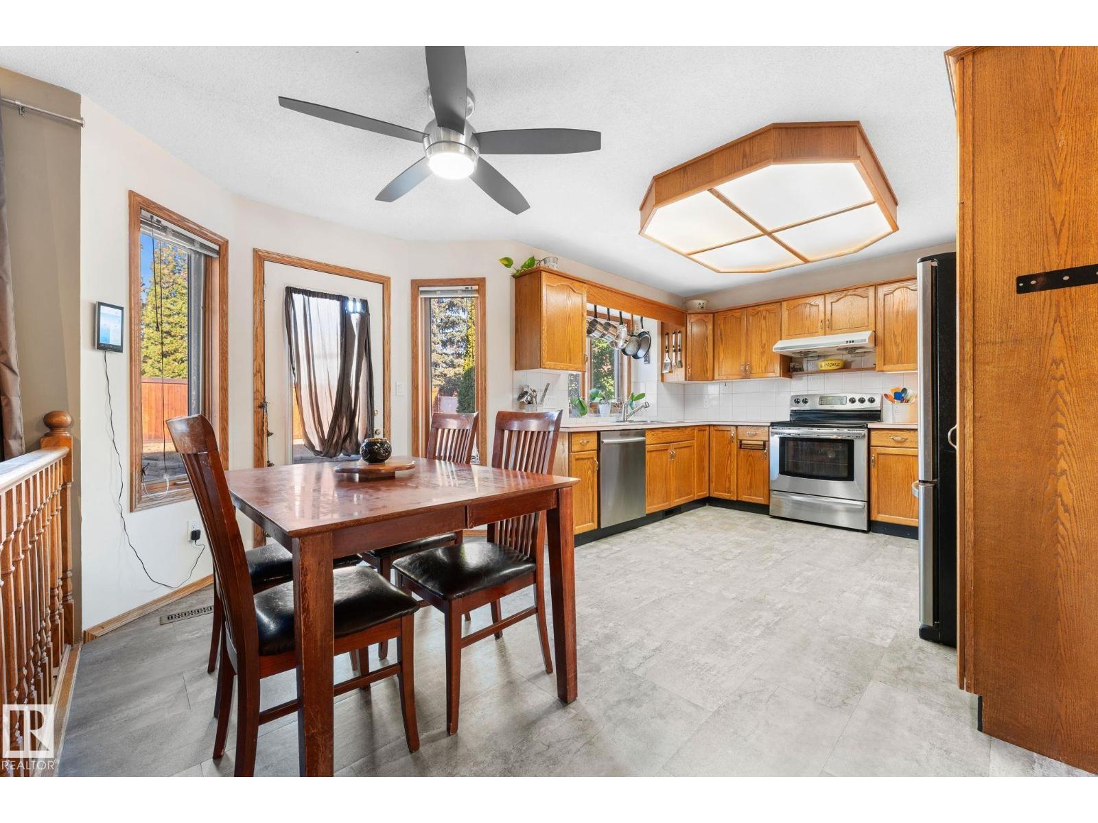 6018 156 Av Nw, Edmonton, Alberta  T5Y 2M8 - Photo 7 - E4462208