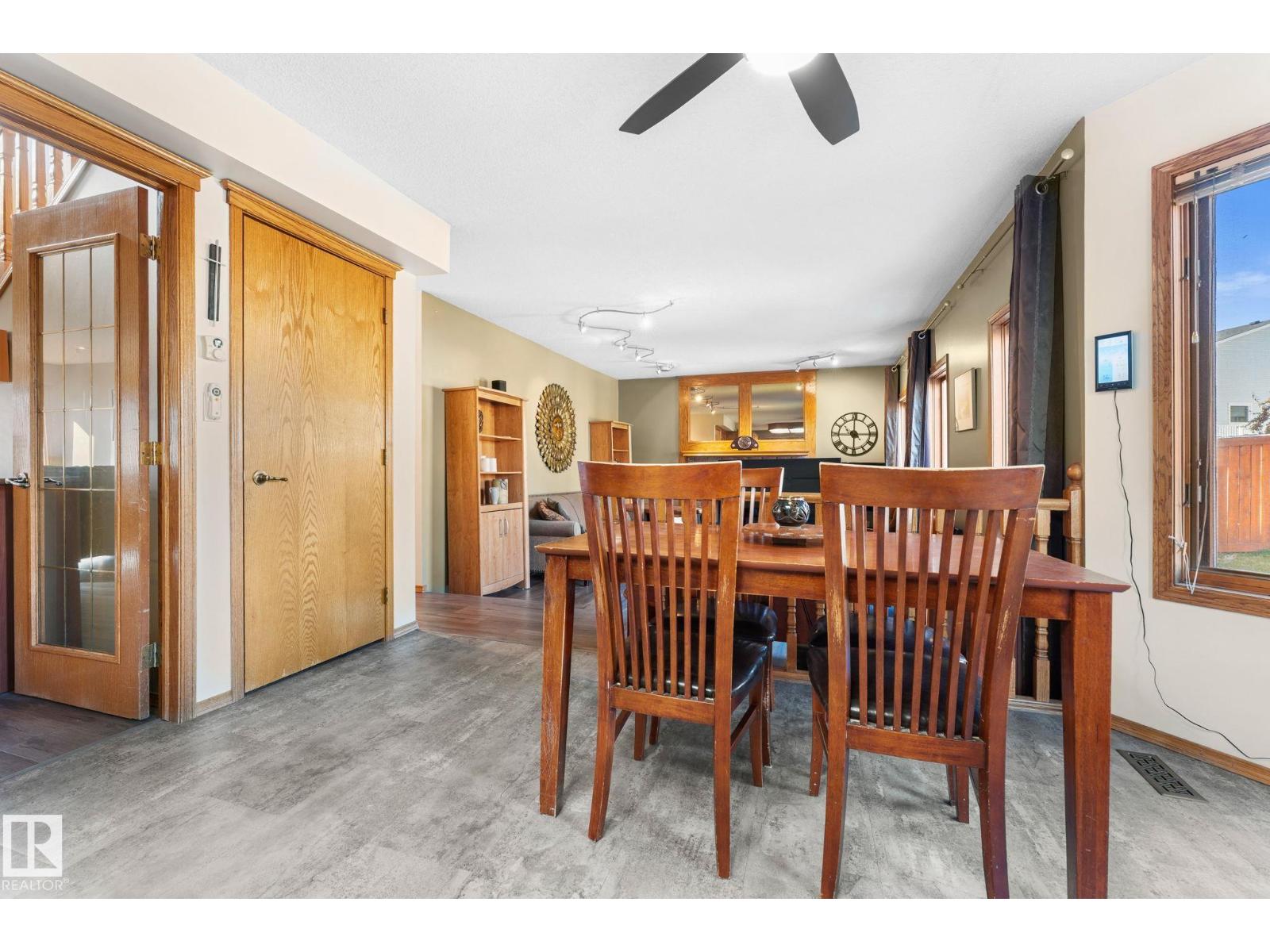 6018 156 Av Nw, Edmonton, Alberta  T5Y 2M8 - Photo 10 - E4462208