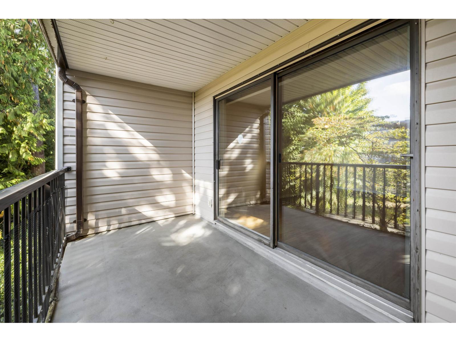 209 15268 100 Avenue, Surrey, British Columbia  V3R 7V1 - Photo 30 - R3053436