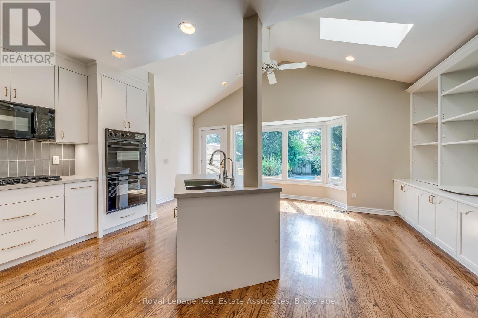 123 Melrose Avenue, Toronto, Ontario  M5M 1Y8 - Photo 15 - C12634856