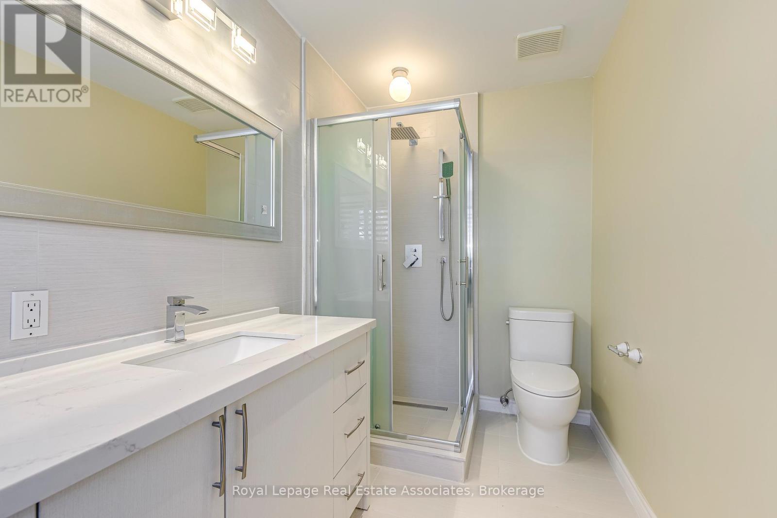 123 Melrose Avenue, Toronto, Ontario  M5M 1Y8 - Photo 32 - C12634856