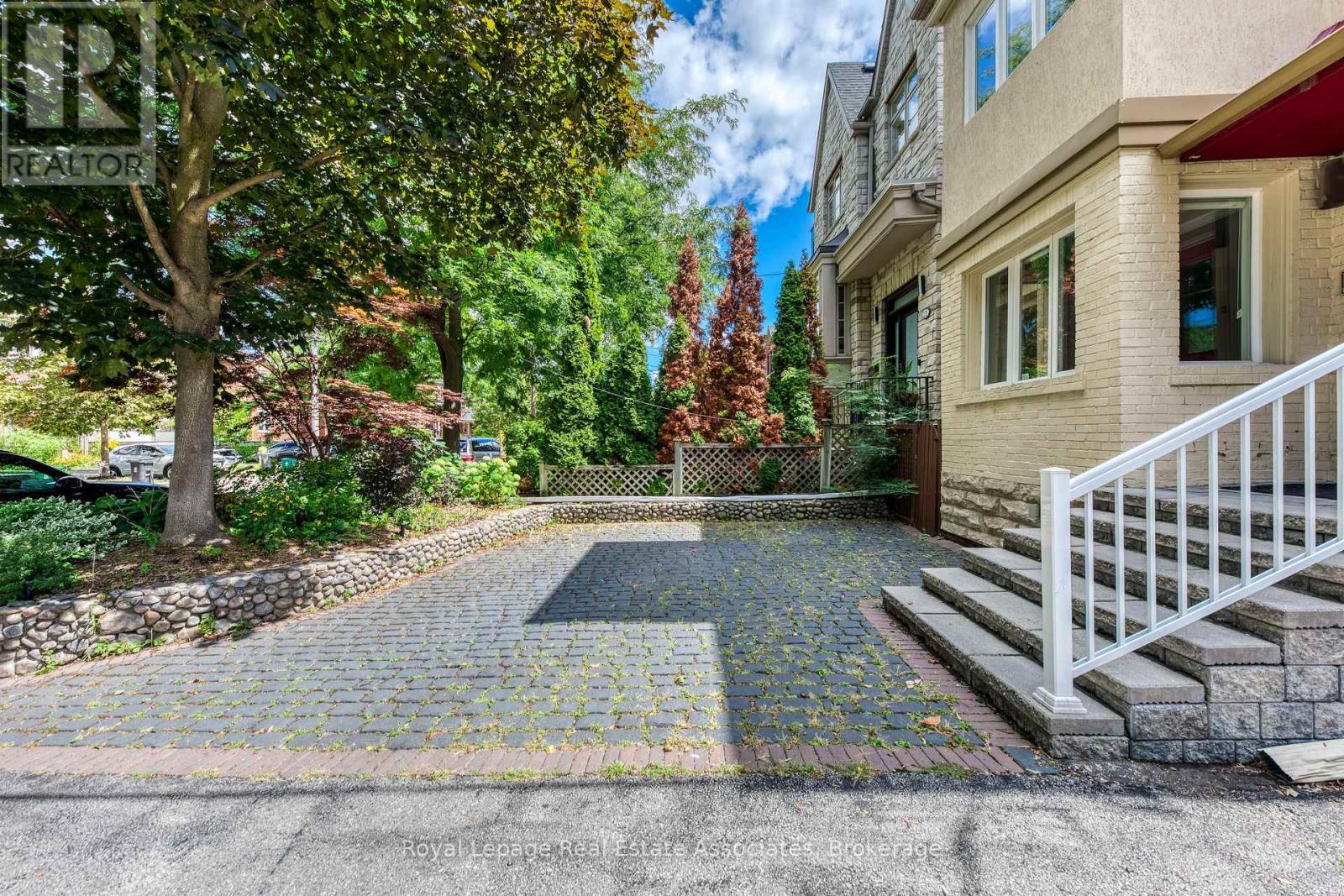 123 Melrose Avenue, Toronto, Ontario  M5M 1Y8 - Photo 4 - C12634856