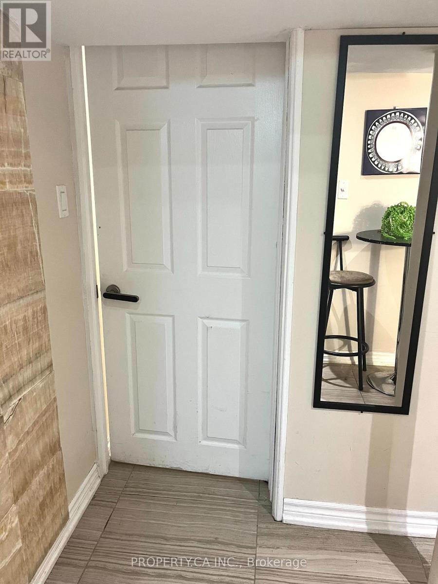 Bsmnt - 234 Bathurst Street, Toronto, Ontario  M5T 2S3 - Photo 15 - C12634902