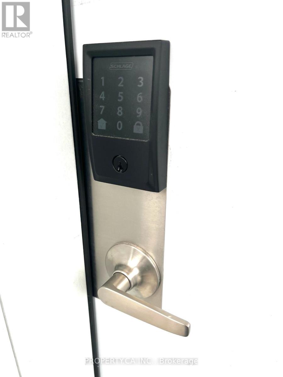 Bsmnt - 234 Bathurst Street, Toronto, Ontario  M5T 2S3 - Photo 19 - C12634902