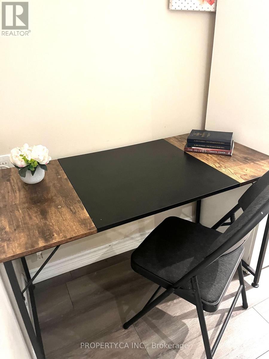 Bsmnt - 234 Bathurst Street, Toronto, Ontario  M5T 2S3 - Photo 7 - C12634902