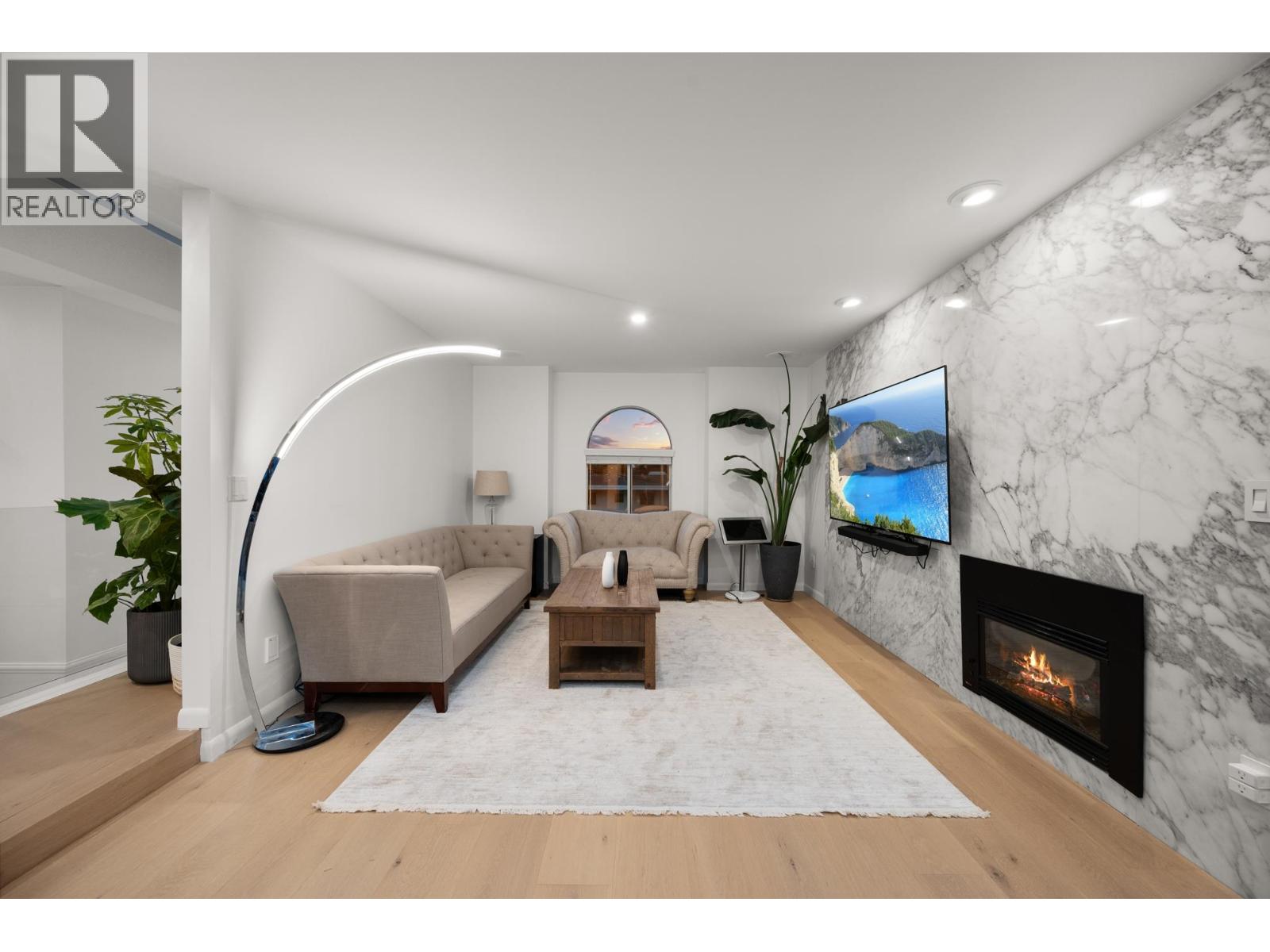 4863 Cambridge Street, Burnaby, British Columbia  V5C 1H9 - Photo 13 - R3073915