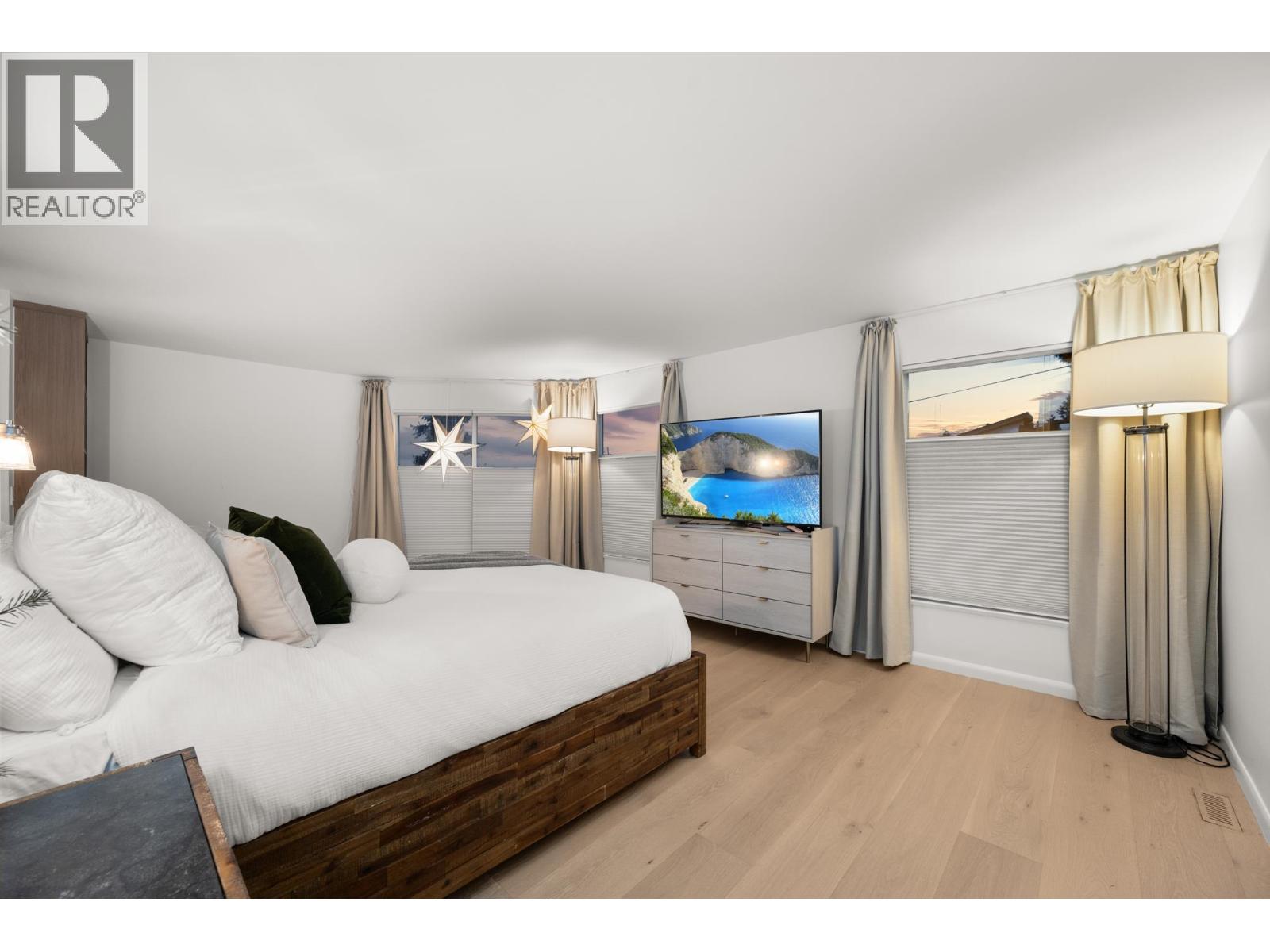 4863 Cambridge Street, Burnaby, British Columbia  V5C 1H9 - Photo 33 - R3073915