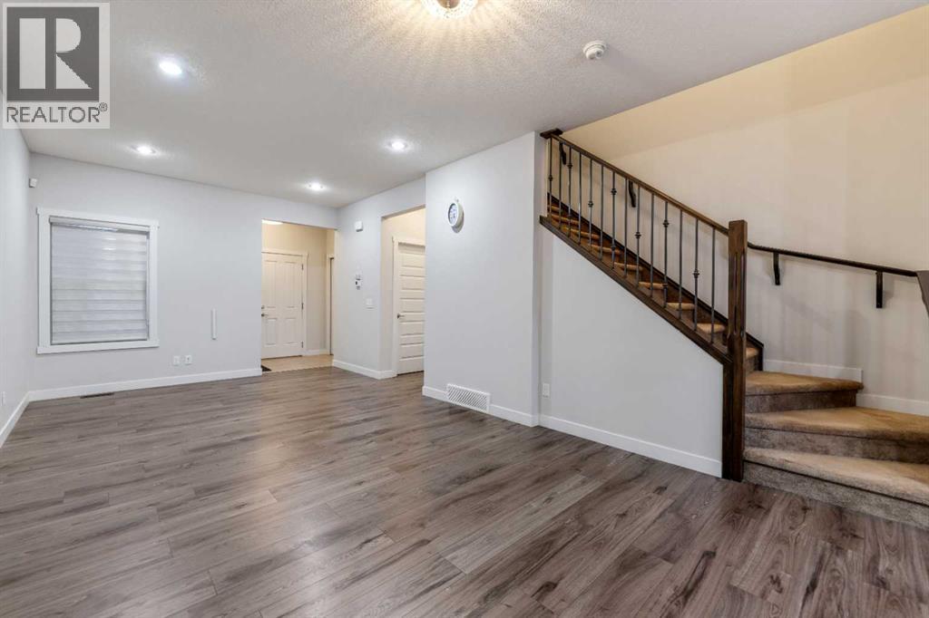 29 Saddlestone Link Ne, Calgary, Alberta  T3J 2B6 - Photo 7 - A2271665