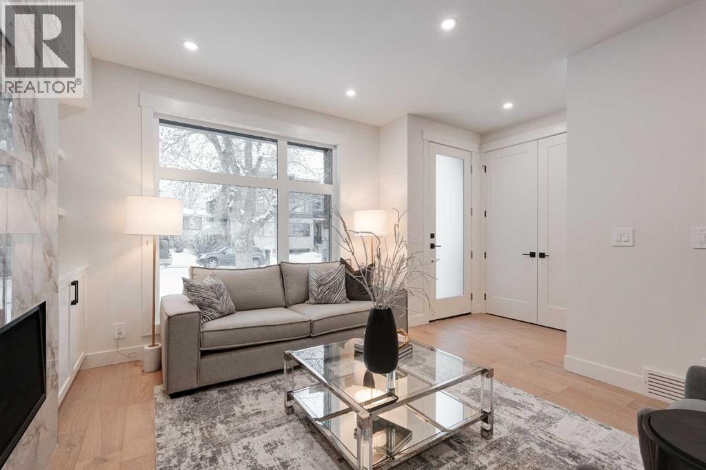 2810 35 Street Sw, Calgary, Alberta  T3E 2Y5 - Photo 6 - A2273397