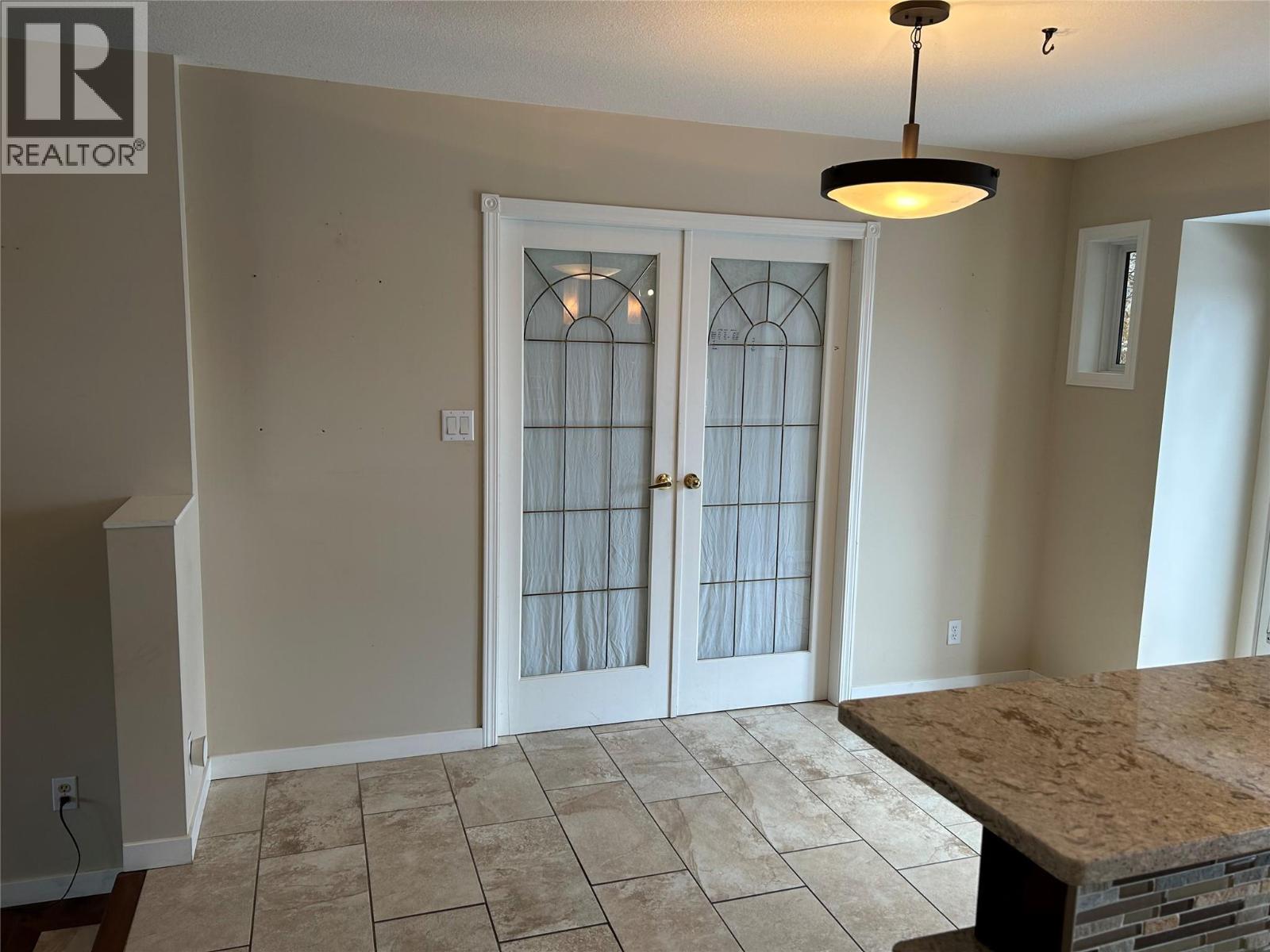 1220 Munson Avenue, Penticton, British Columbia  V2A 8S5 - Photo 4 - 10370986