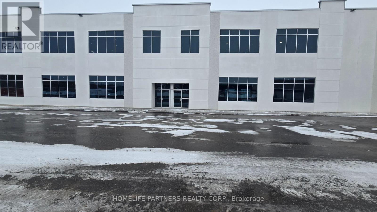 3 - 125 Engelhard Drive, Aurora, Ontario  L4G 3V1 - Photo 2 - N12634844