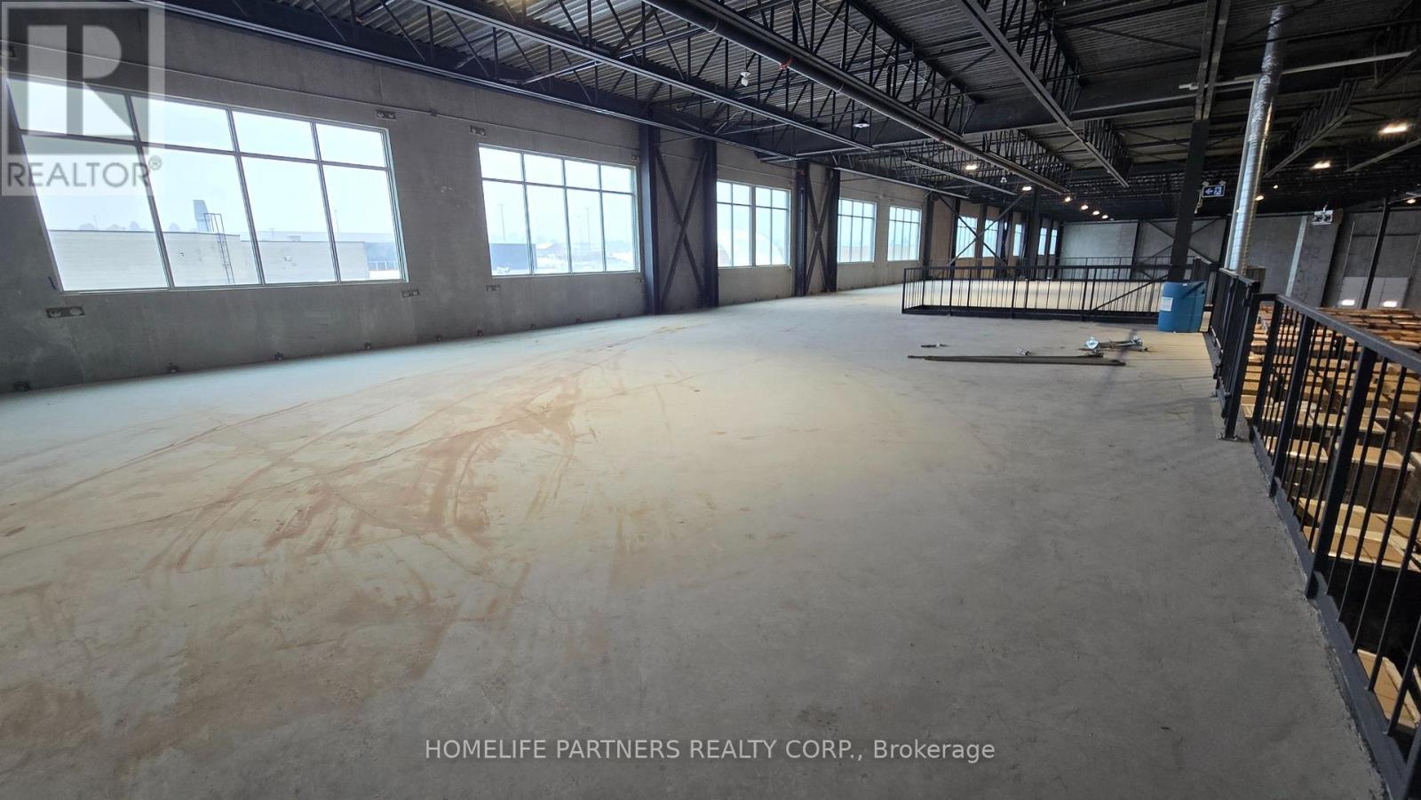 3 - 125 Engelhard Drive, Aurora, Ontario  L4G 3V1 - Photo 5 - N12634844