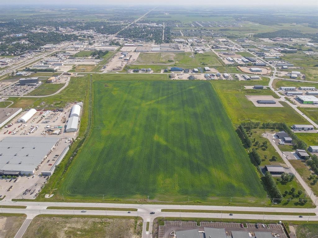 0 Park Road W, Steinbach, Manitoba  R5G 1A1 - Photo 1 - 202529934