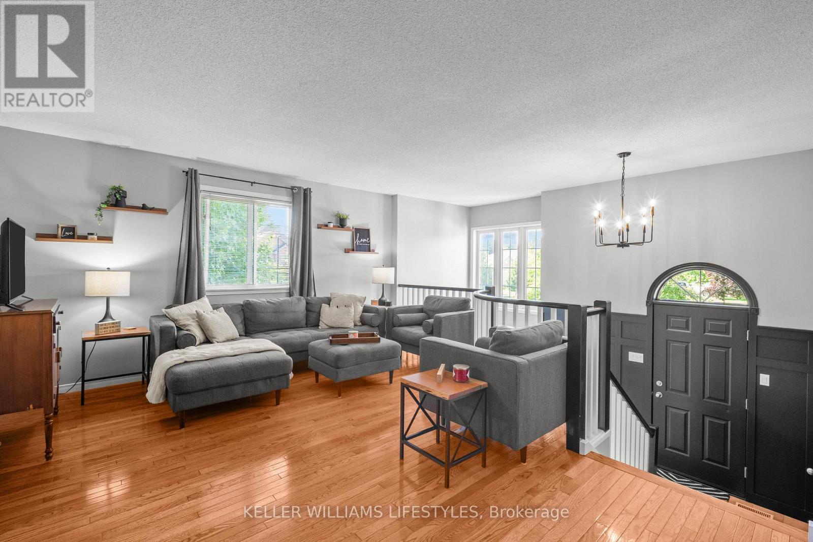 598 Harris Circle, Strathroy-Caradoc, Ontario  N7G 4H3 - Photo 12 - X12459681