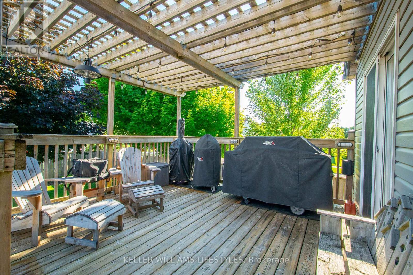 598 Harris Circle, Strathroy-Caradoc, Ontario  N7G 4H3 - Photo 39 - X12459681