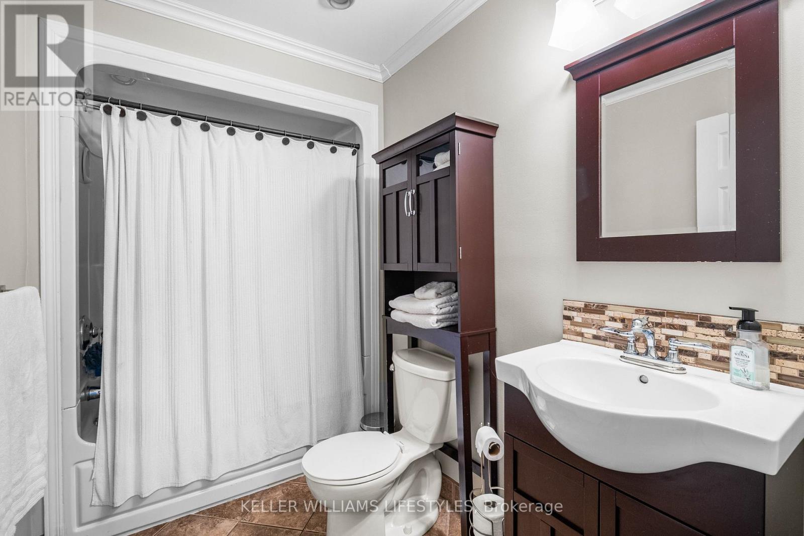 598 Harris Circle, Strathroy-Caradoc, Ontario  N7G 4H3 - Photo 36 - X12459681