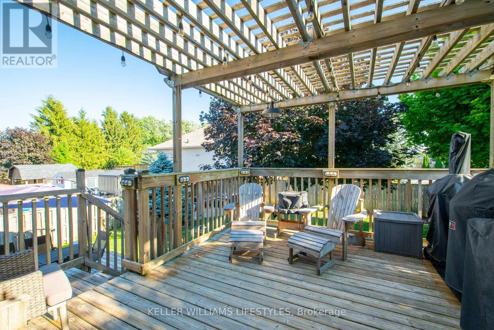 598 Harris Circle, Strathroy-Caradoc, Ontario  N7G 4H3 - Photo 38 - X12459681