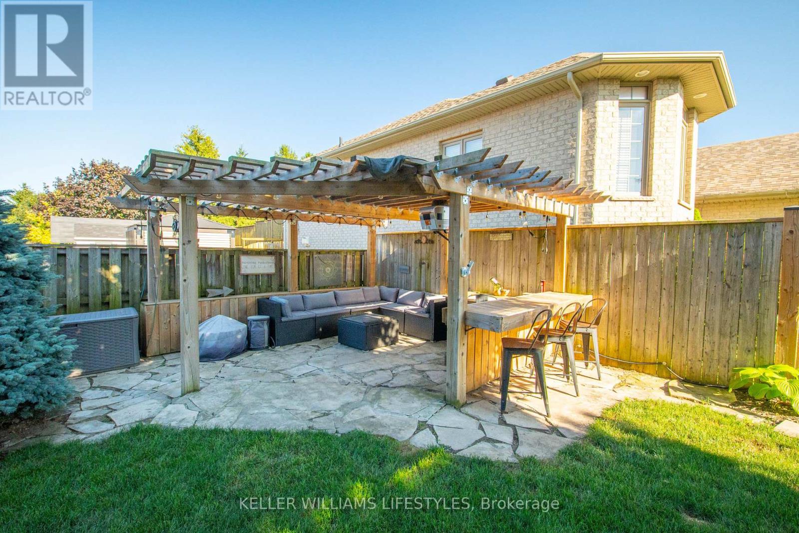 598 Harris Circle, Strathroy-Caradoc, Ontario  N7G 4H3 - Photo 44 - X12459681