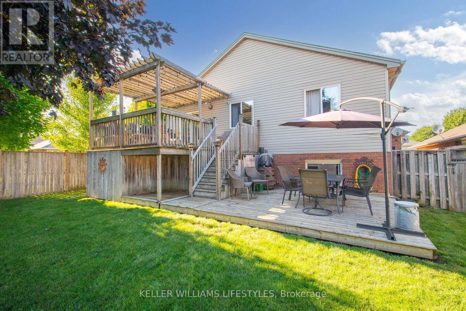 598 Harris Circle, Strathroy-Caradoc, Ontario  N7G 4H3 - Photo 40 - X12459681