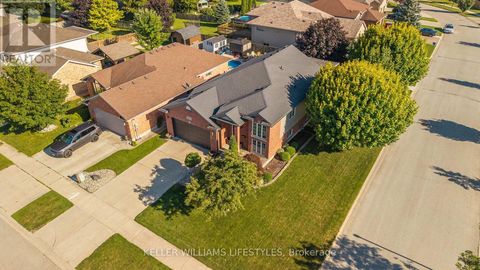 598 Harris Circle, Strathroy-Caradoc, Ontario  N7G 4H3 - Photo 8 - X12459681