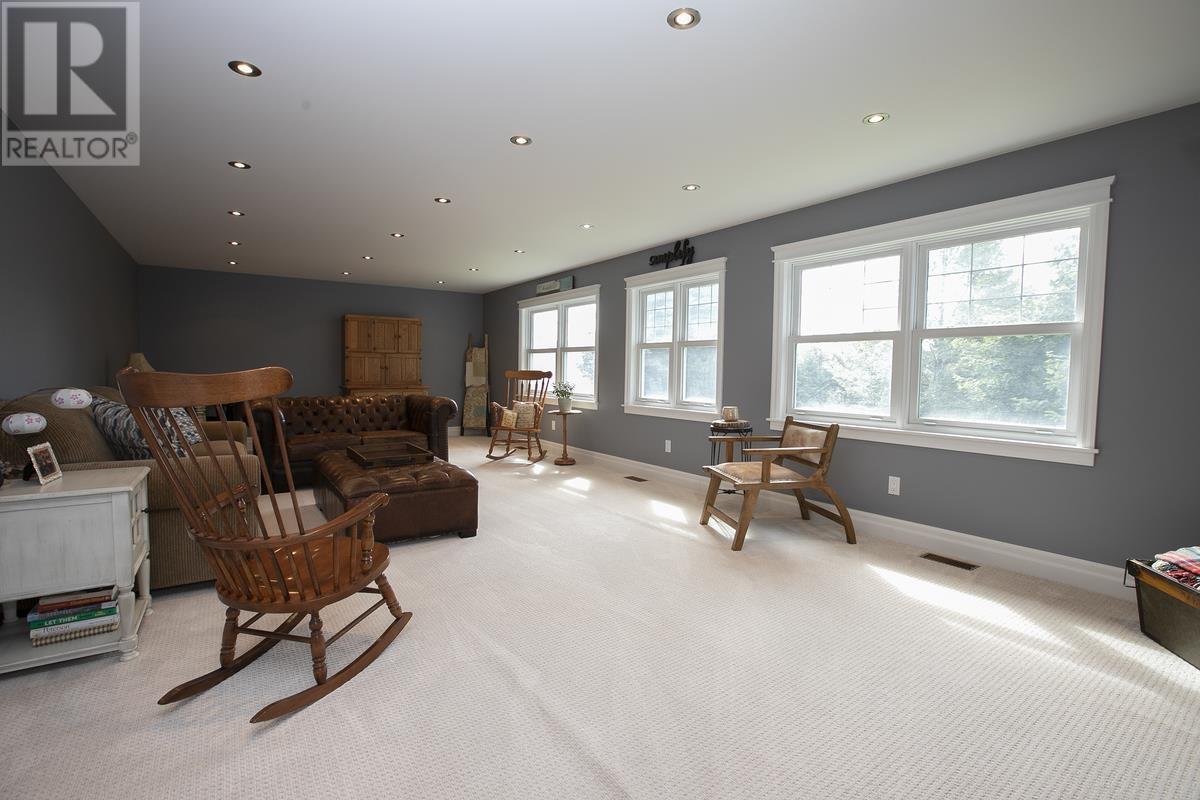 231 Macdonald Ave, Sault Ste. Marie, Ontario P6B 6L6 - Photo 49 - SM252543