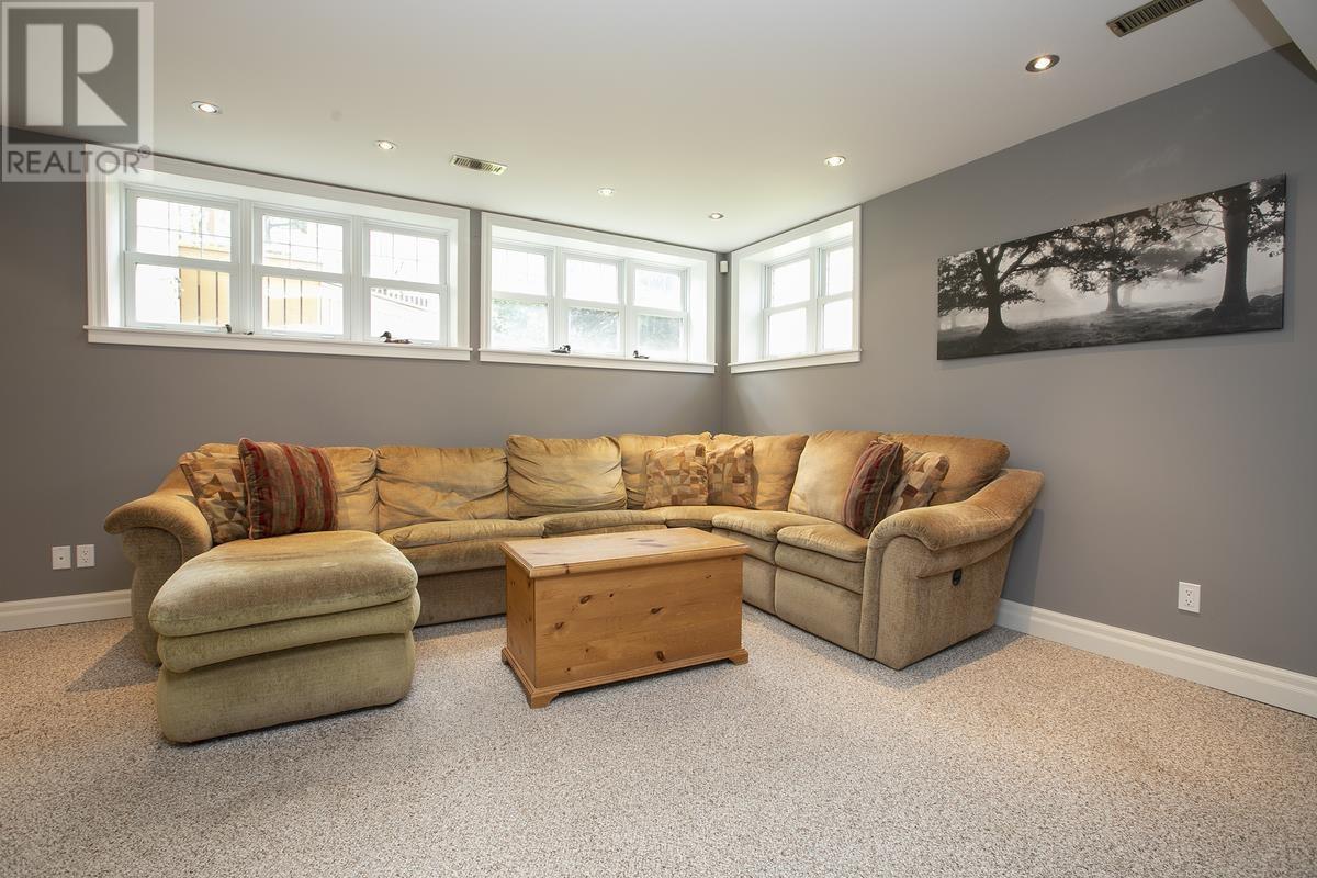 231 Macdonald Ave, Sault Ste. Marie, Ontario P6B 6L6 - Photo 40 - SM252543