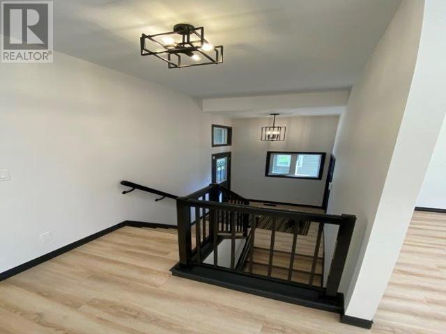 255 East Balfour St, Sault Ste. Marie, Ontario  P6C 1W9 - Photo 16 - SM253420