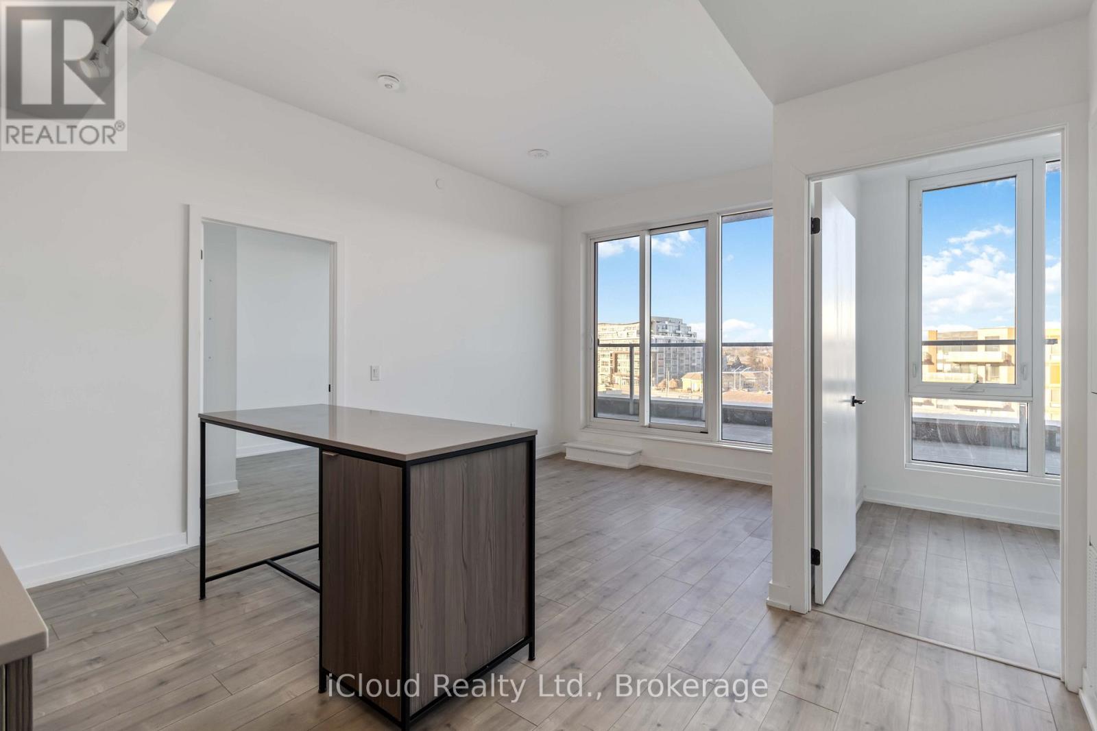 501 - 220 Missinnihe Way, Mississauga, Ontario  L5H 0A9 - Photo 10 - W12634866