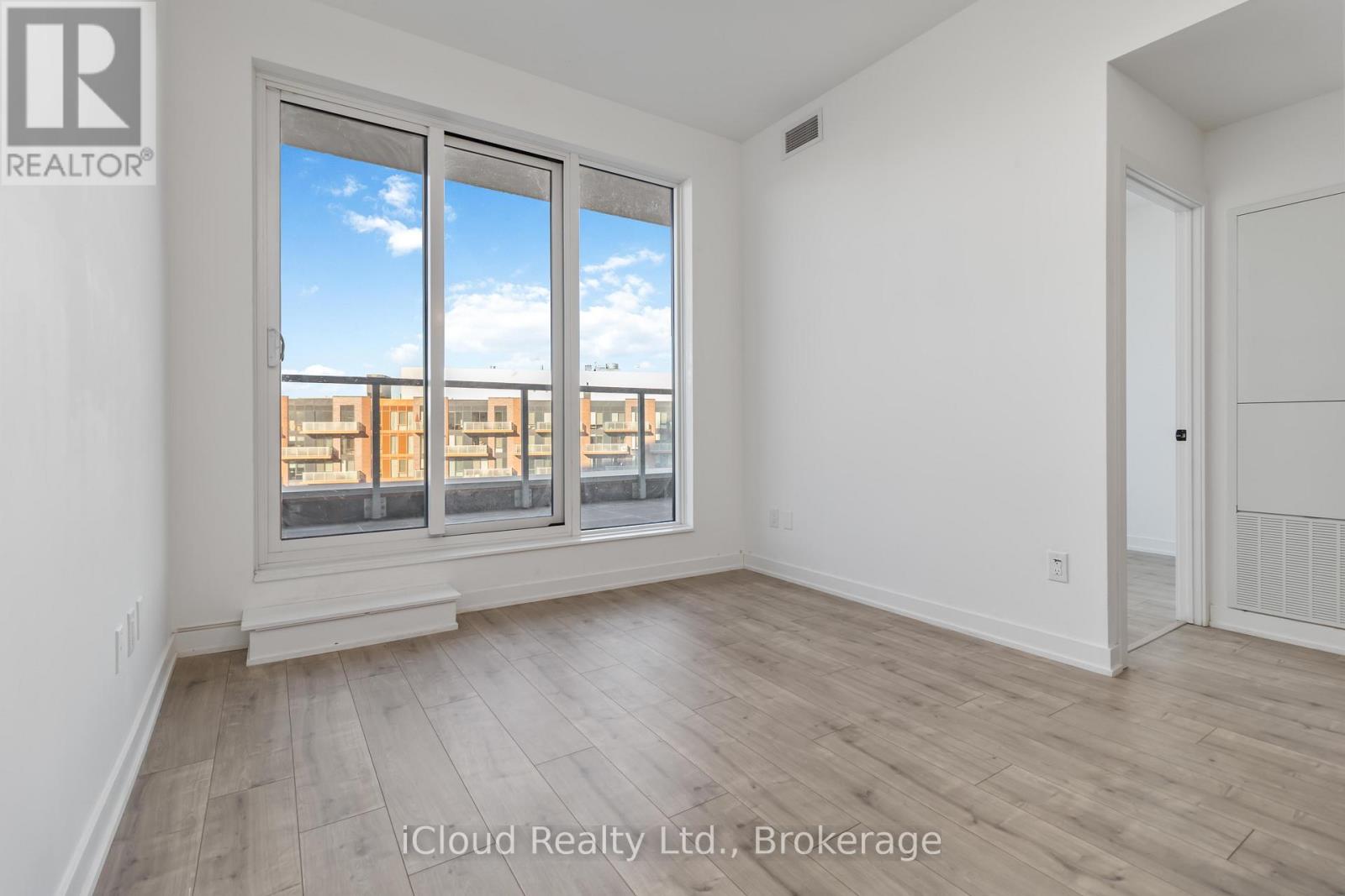 501 - 220 Missinnihe Way, Mississauga, Ontario  L5H 0A9 - Photo 12 - W12634866