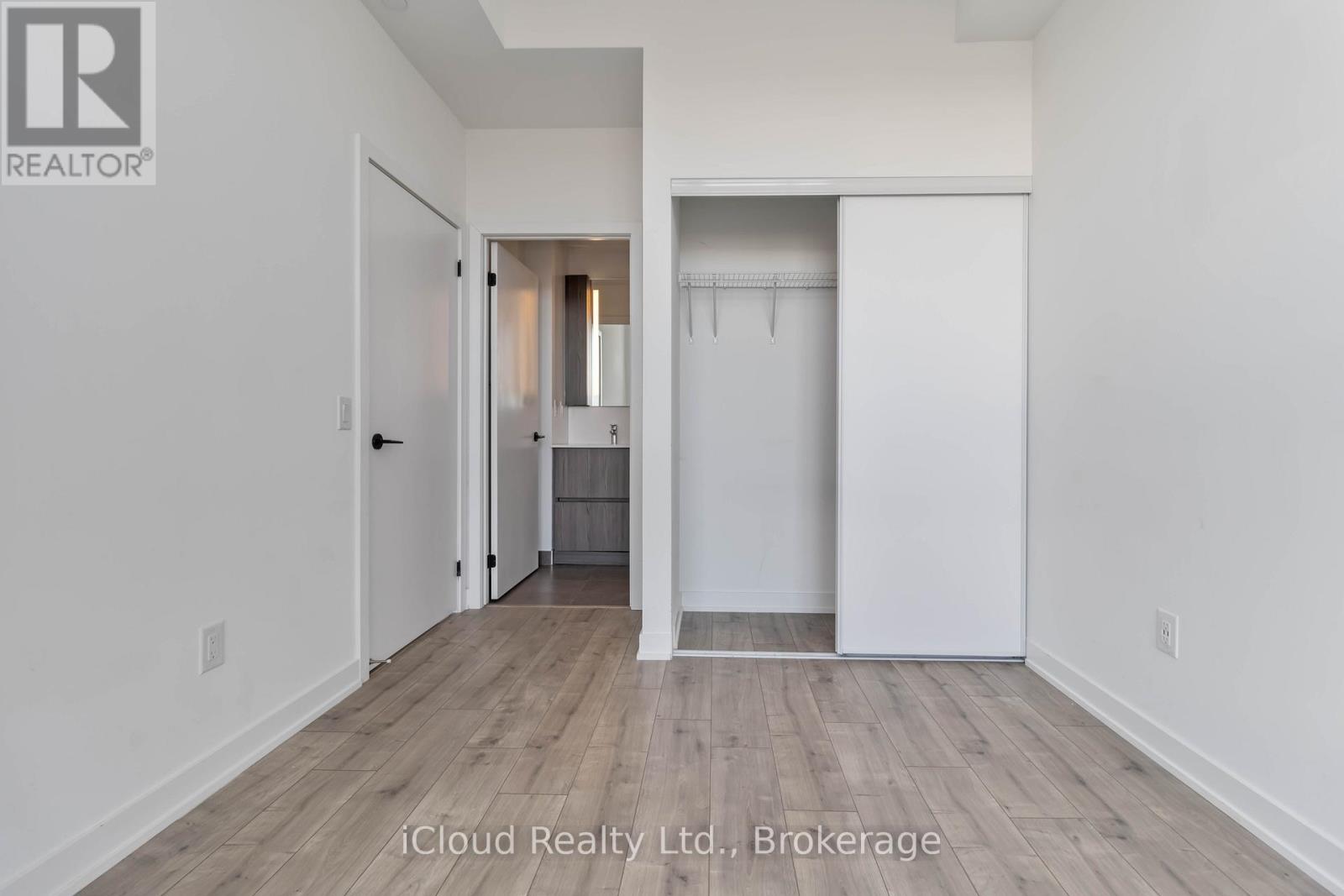 501 - 220 Missinnihe Way, Mississauga, Ontario  L5H 0A9 - Photo 17 - W12634866