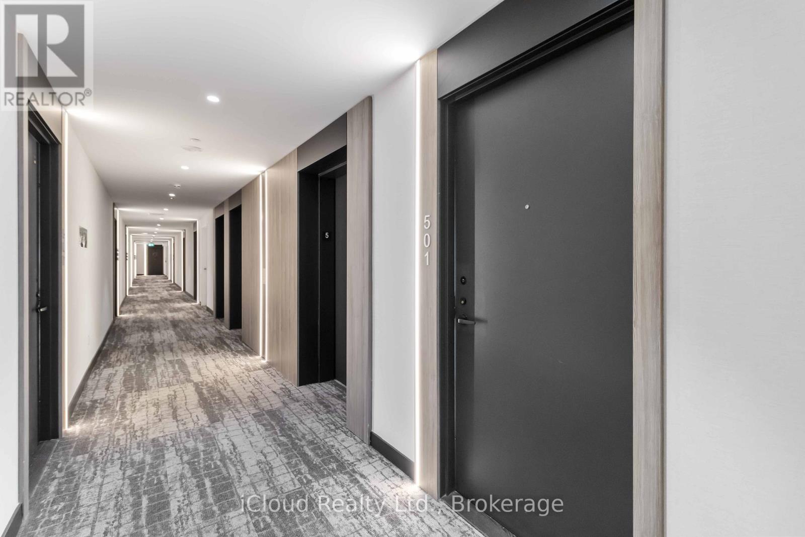 501 - 220 Missinnihe Way, Mississauga, Ontario  L5H 0A9 - Photo 4 - W12634866