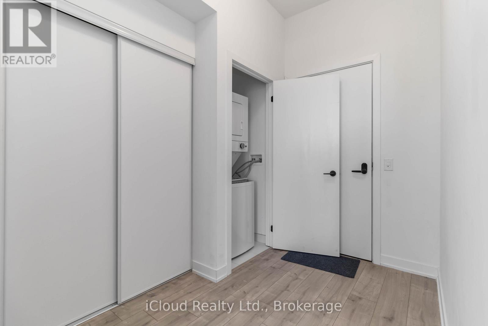 501 - 220 Missinnihe Way, Mississauga, Ontario  L5H 0A9 - Photo 6 - W12634866