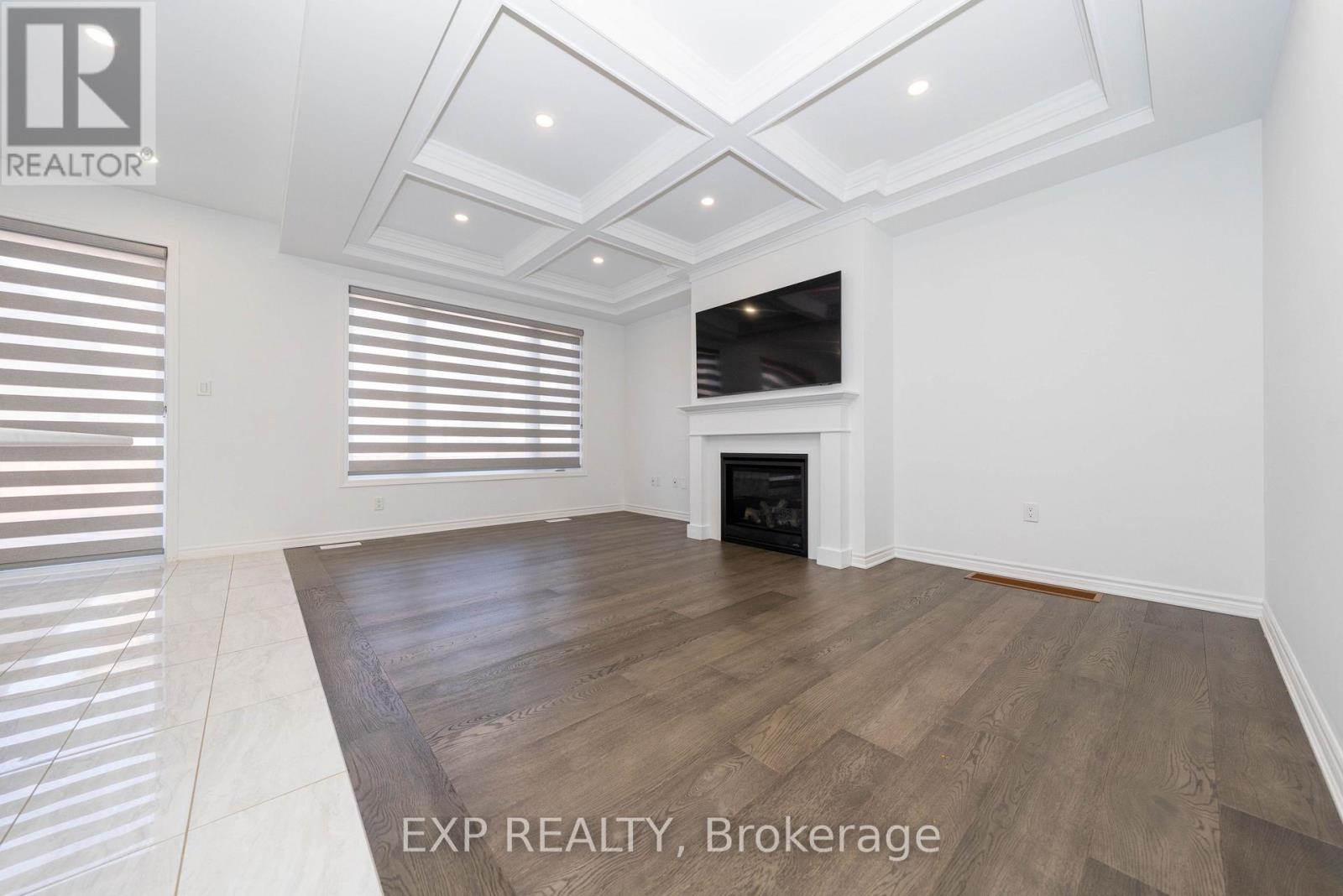 558 Kennedy Circle W, Milton, Ontario  L9E 1P9 - Photo 7 - W12634886