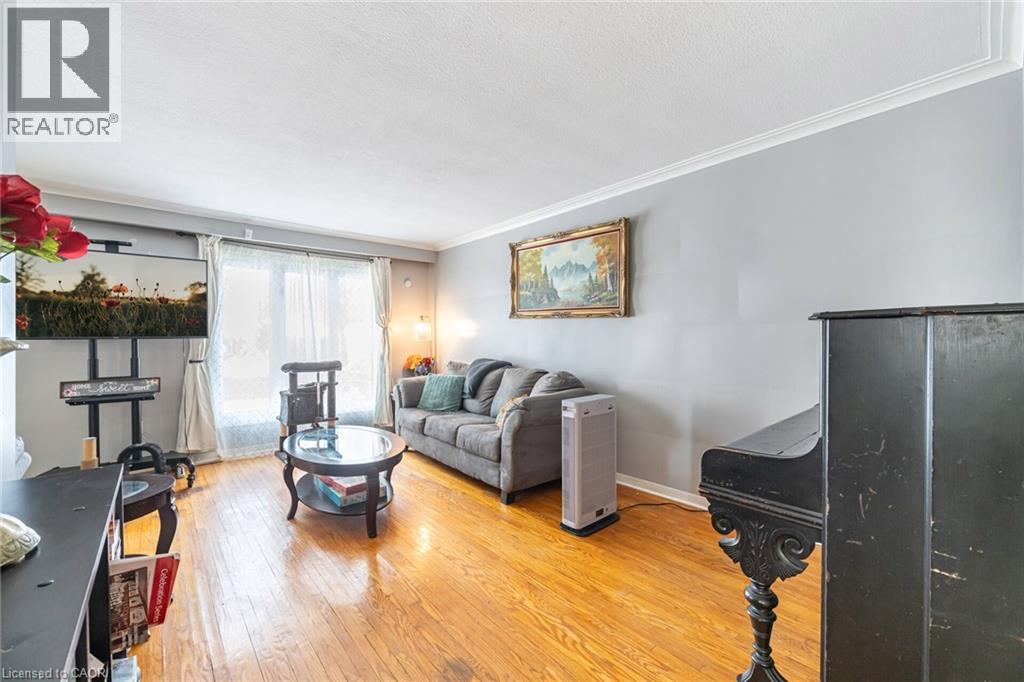 111 Mountainview Road S, Georgetown, Ontario L7G 4K2 - Photo 5 - 40793805