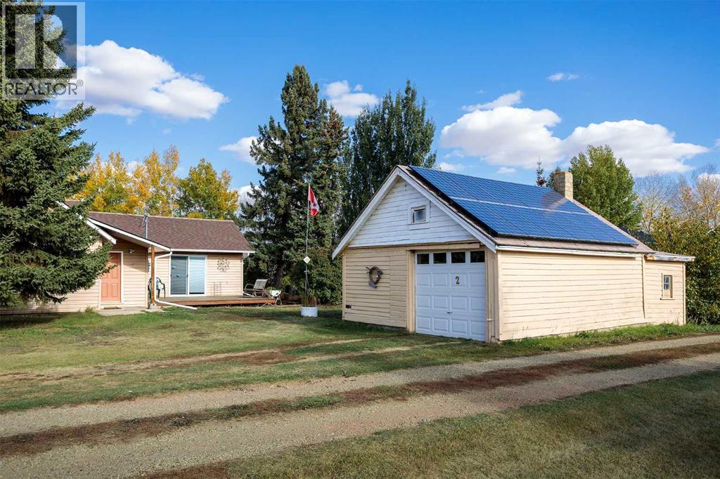 2 2nd Street E, Rosalind, Alberta  T0B 3Y0 - Photo 2 - A2263182