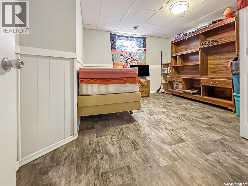 509 5th Avenue, Whitewood, Saskatchewan  S0G 5C0 - Photo 24 - SK022472