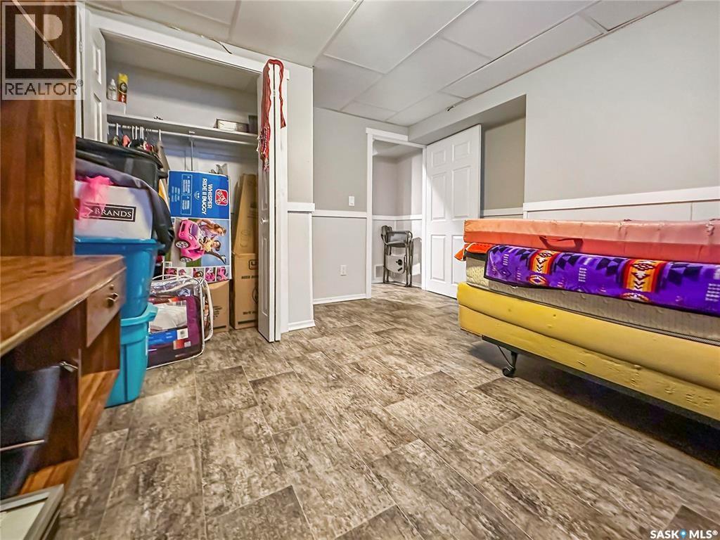 509 5th Avenue, Whitewood, Saskatchewan  S0G 5C0 - Photo 29 - SK022472