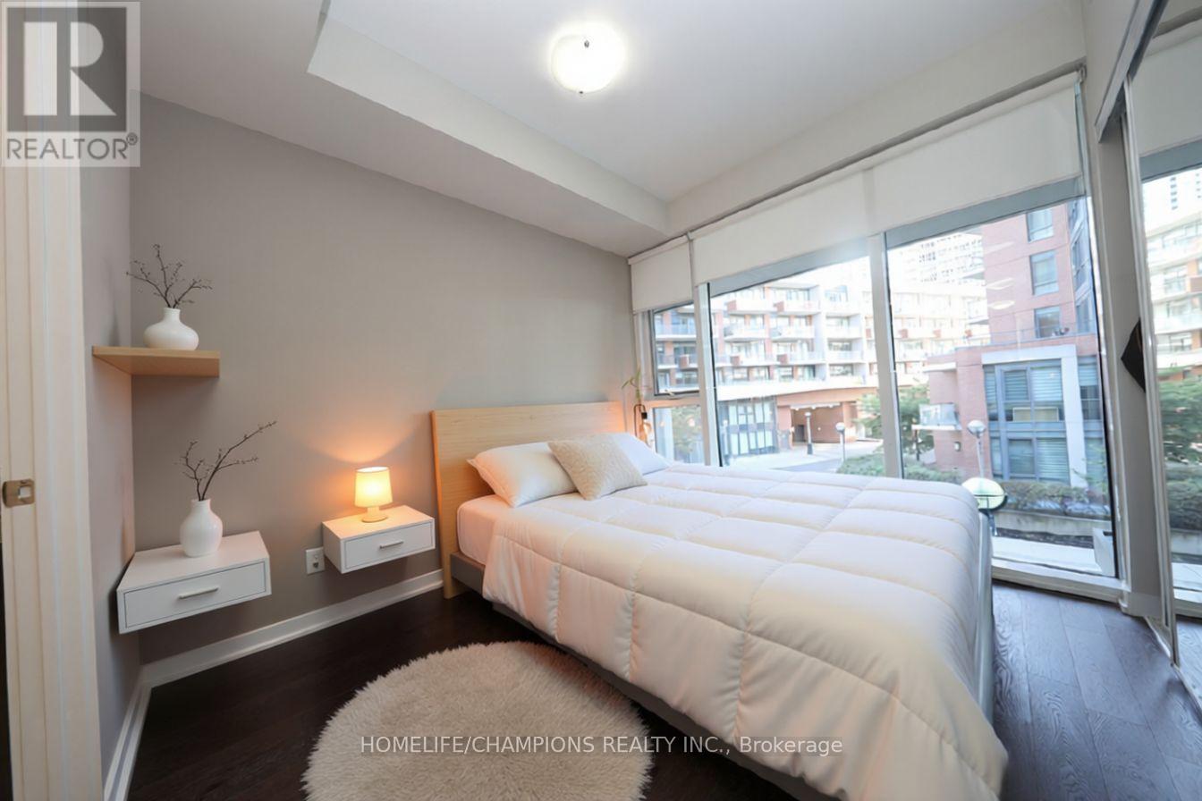 Th10 - 20 Bruyeres Mews, Toronto, Ontario  M5V 0G8 - Photo 10 - C12514206