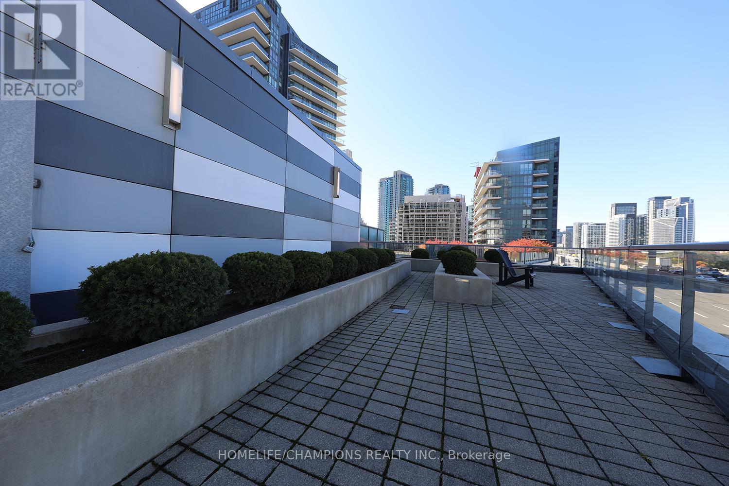 Th10 - 20 Bruyeres Mews, Toronto, Ontario  M5V 0G8 - Photo 17 - C12514206