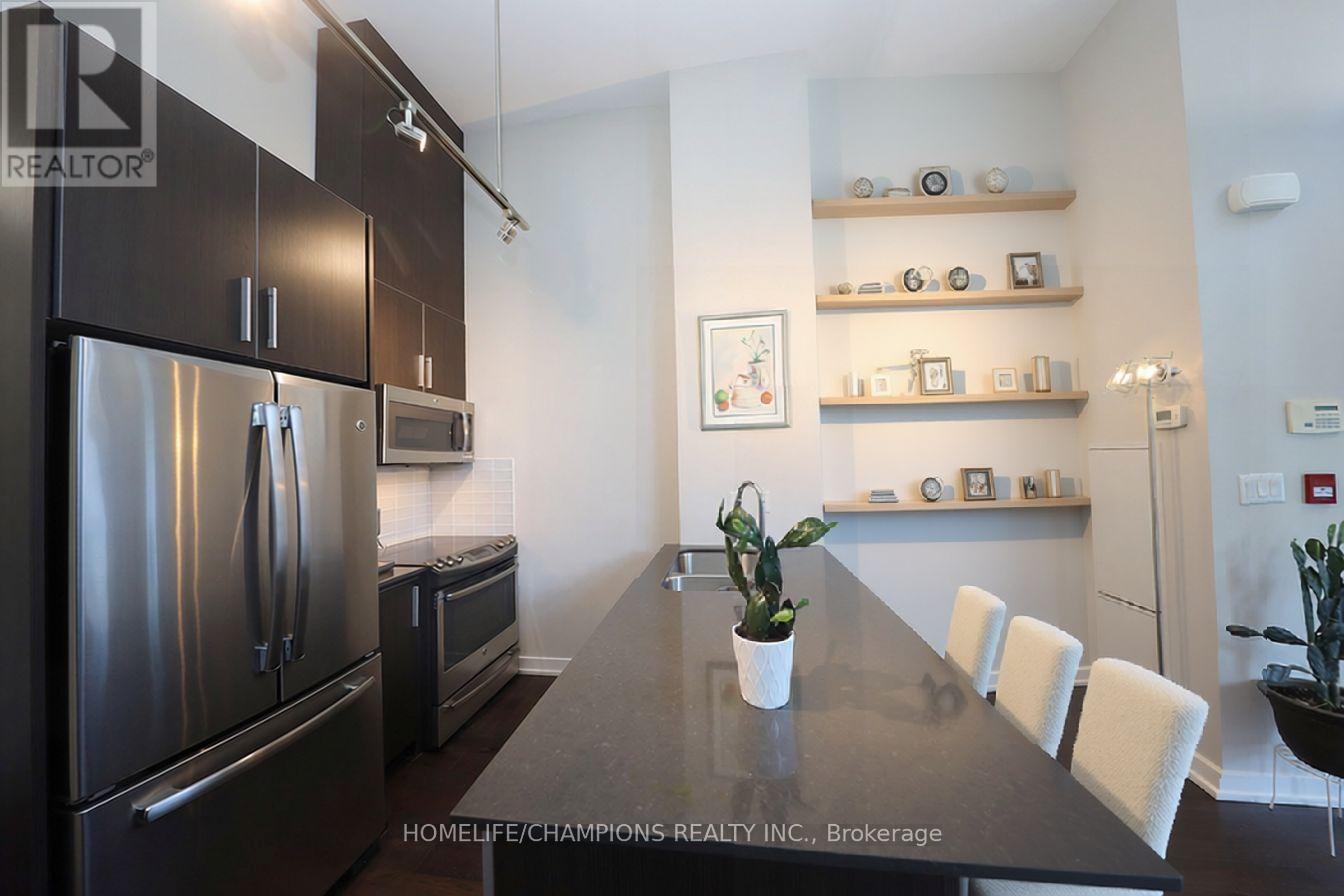 Th10 - 20 Bruyeres Mews, Toronto, Ontario  M5V 0G8 - Photo 7 - C12514206