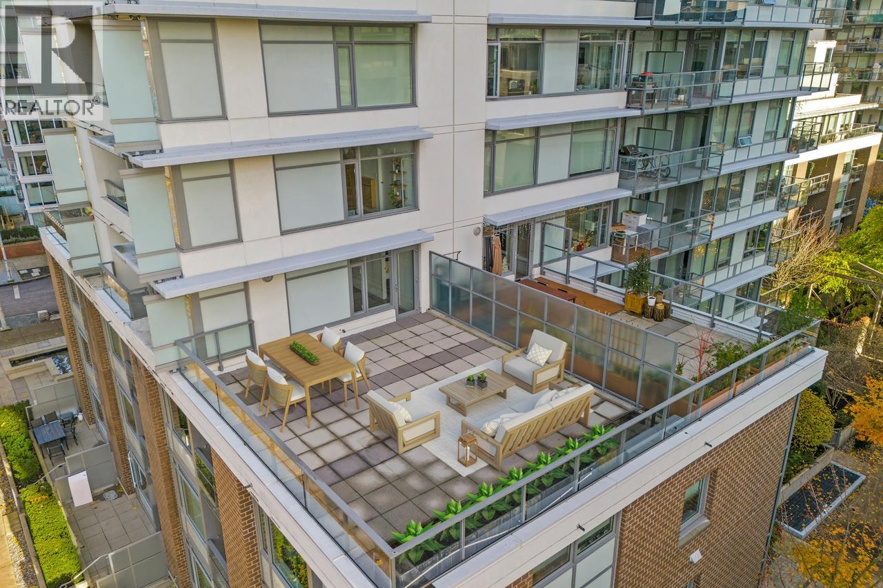 502 110 Switchmen Street, Vancouver, British Columbia V6A 0C6 - Photo 3 - R3071368